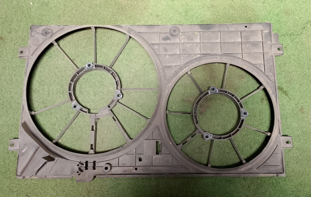 VOLKSWAGEN BEETLE RADIATOR FAN HOUSING (FH0027)