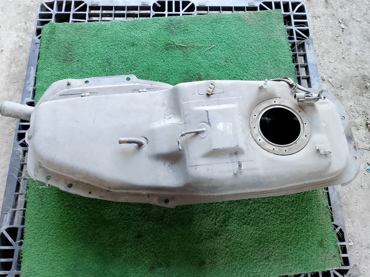 NISSAN VANETTE C22 FUEL TANK (FT00020)
