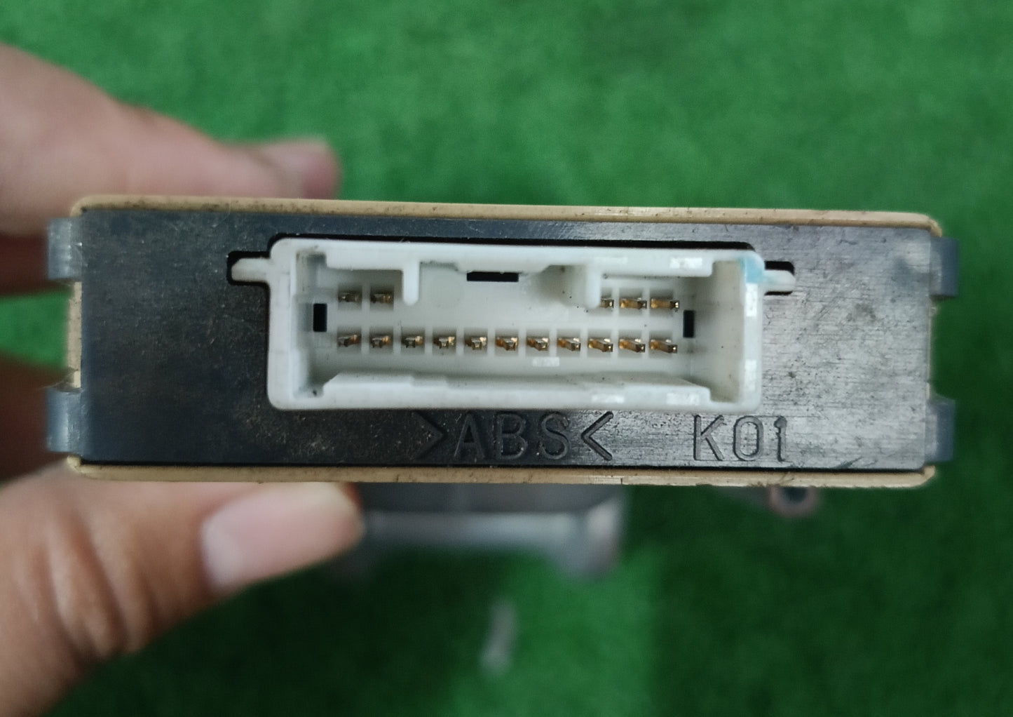 TOYOTA ESTIMA ACR50 NETWORK GATEWAY COMPUTER (89111-28040)