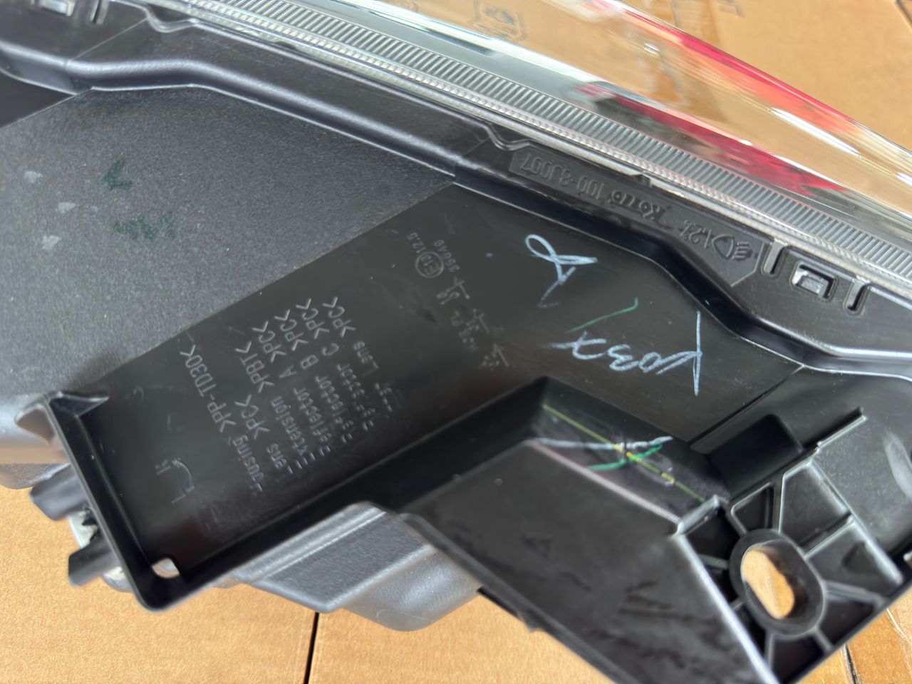 PERODUA BEZZA HEAD LAMP RH (NEW) (R50024117535) (A311000020)