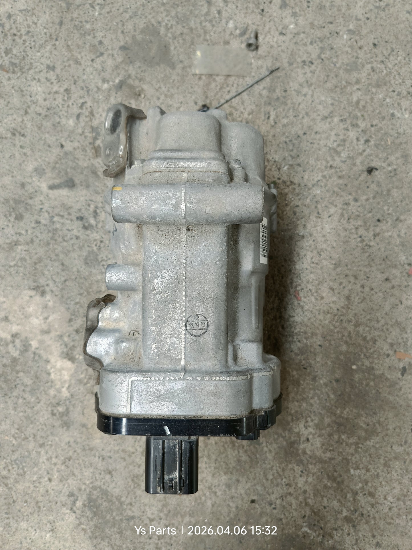 TOYOTA COROLLA COMPRESSOR (042400-0374)