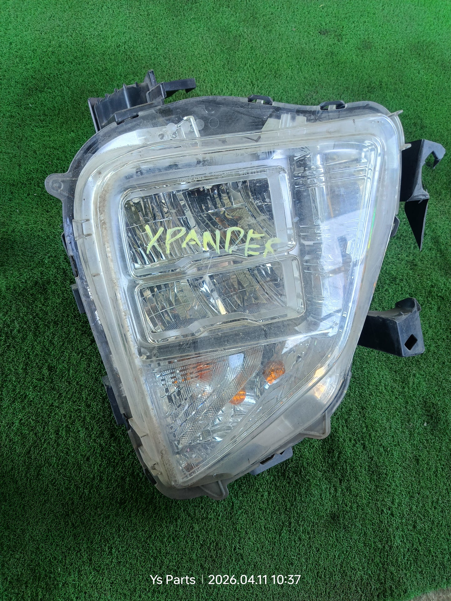 MITSUBISHI XPANDER HEAD LAMP RH (HL0140) (PATAH KAKI)