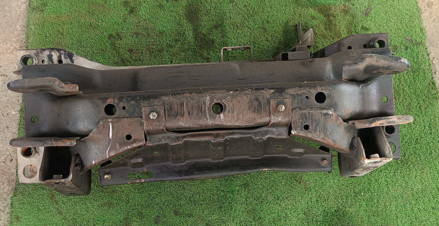 NISSAN URVAN E25 CROSSMEMBER (CMB037)