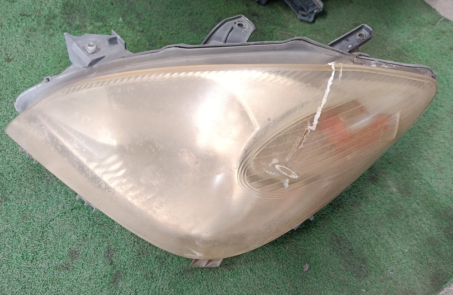TOYOTA AVANZA HEAD LAMP LH (HL00107)