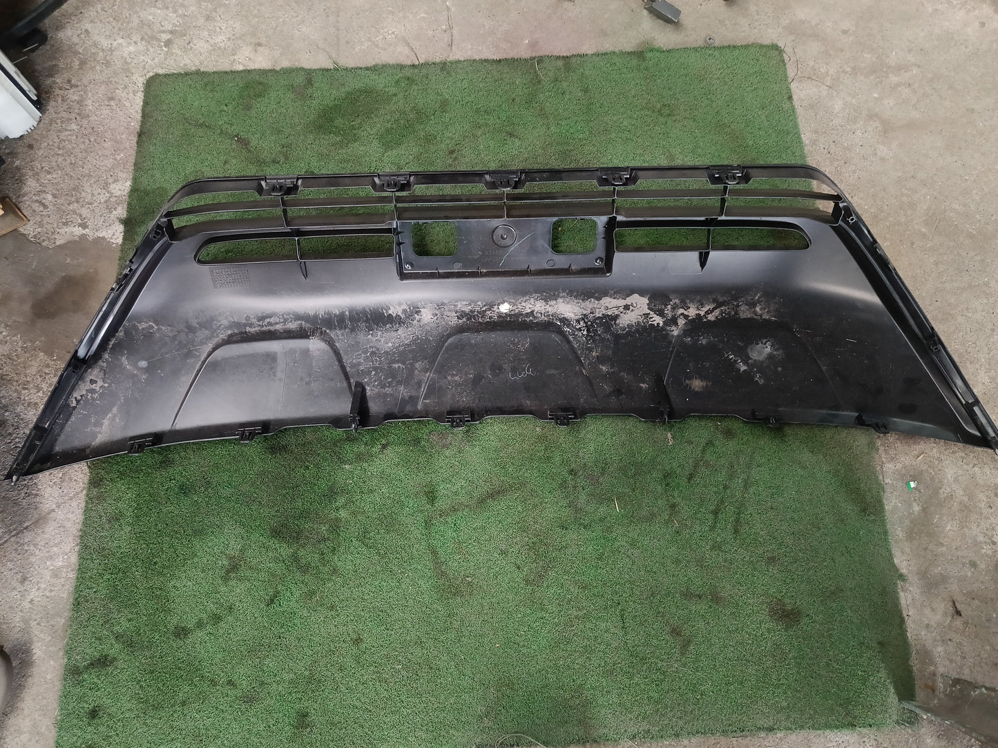 TOYOTA ROGUE FRONT LOWER GRILLE (53112-0K420)