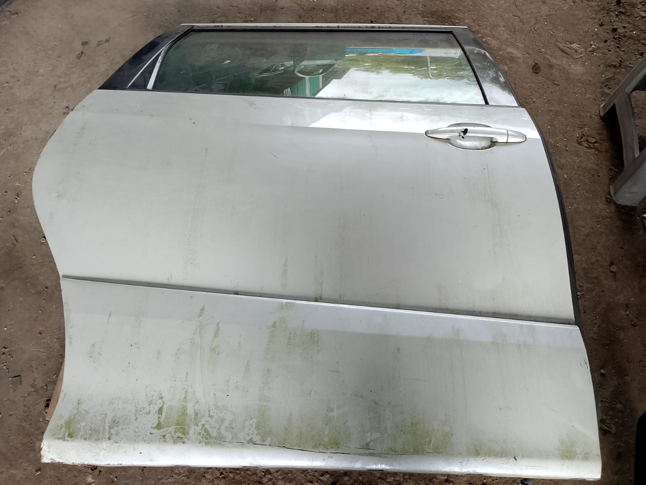 TOYOTA ESTIMA DOOR PANEL RRH COMPLETE WHITE (DP00300)