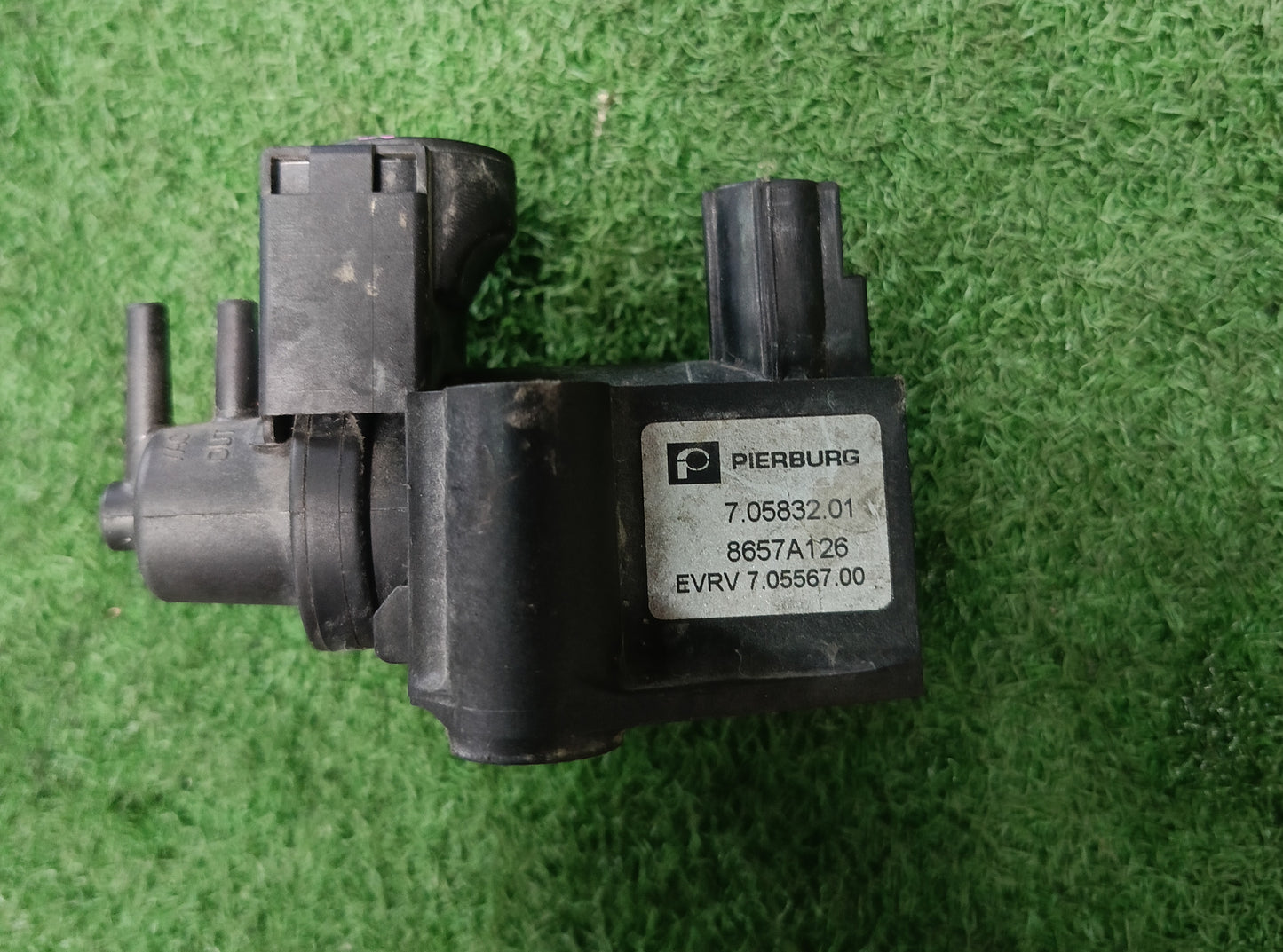 MITSUBISHI TRITON VACUUM SOLENOID VALVE (8657A126)