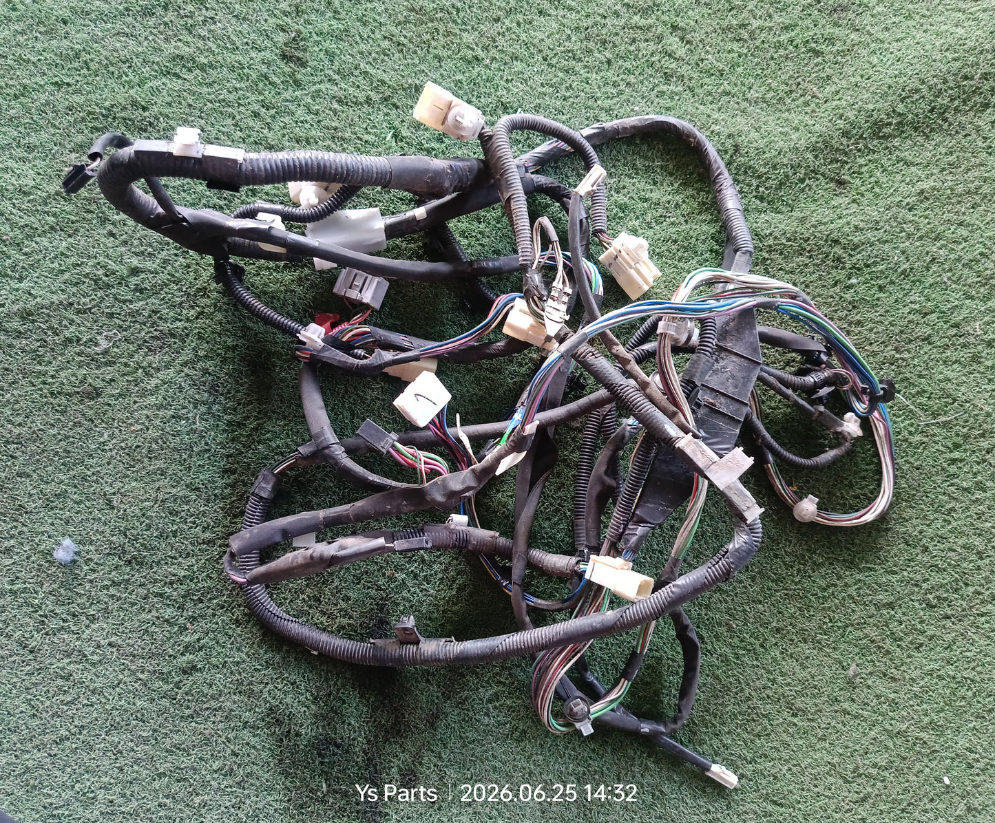 TOYOTA AVANZA MIDDLE WIRING (82161-BZE00)