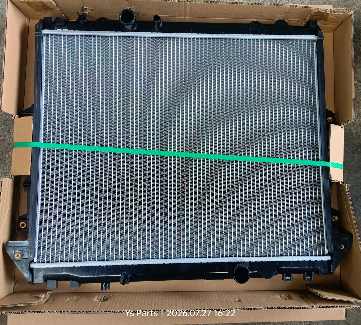 TOYOTA HILUX VIGO (KUN25) 2005 2/4 DOOR RADIATOR MANUAL 26MM FIN 8MM (TYN07A-3777A-NNNX)