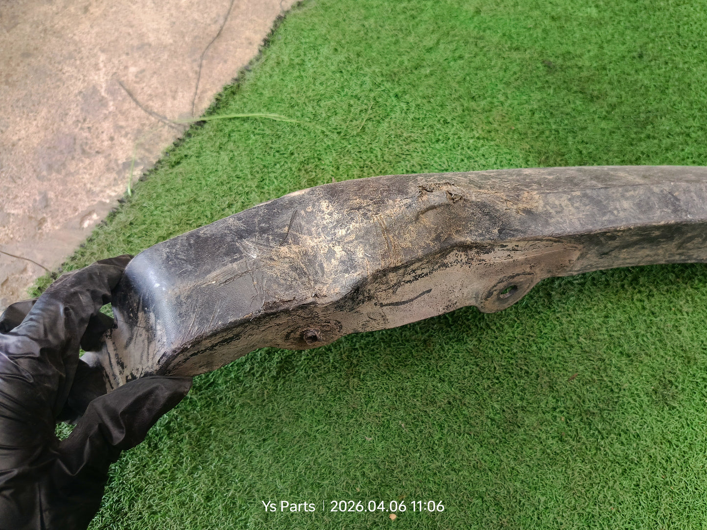 TOYOTA FORTUNER FENDER FLARE FRH (75601-0K021)