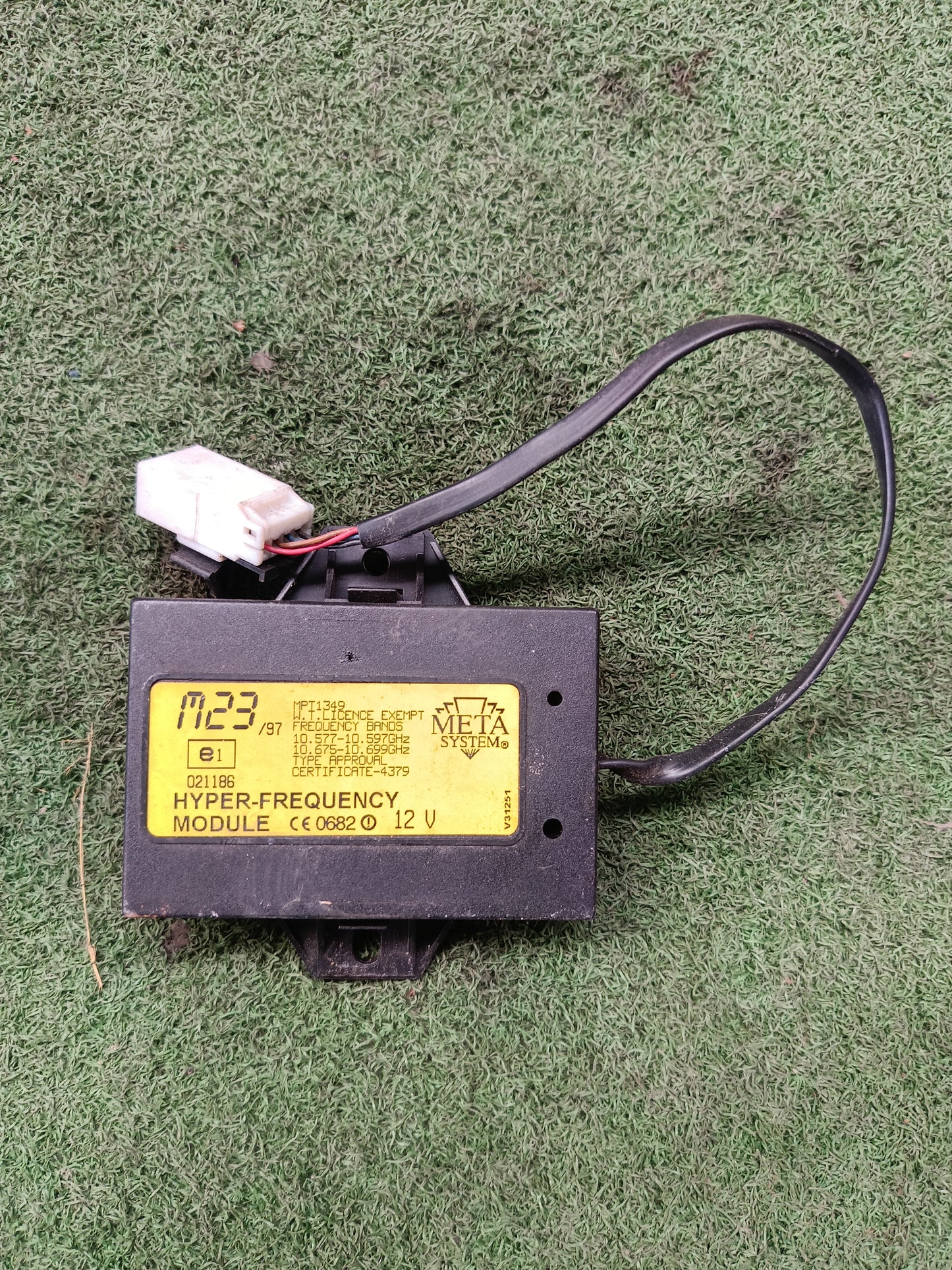 M23/97 HYPER FREQUENCY MODULE INTERIOR SENSOR
(211-M21002-03450)