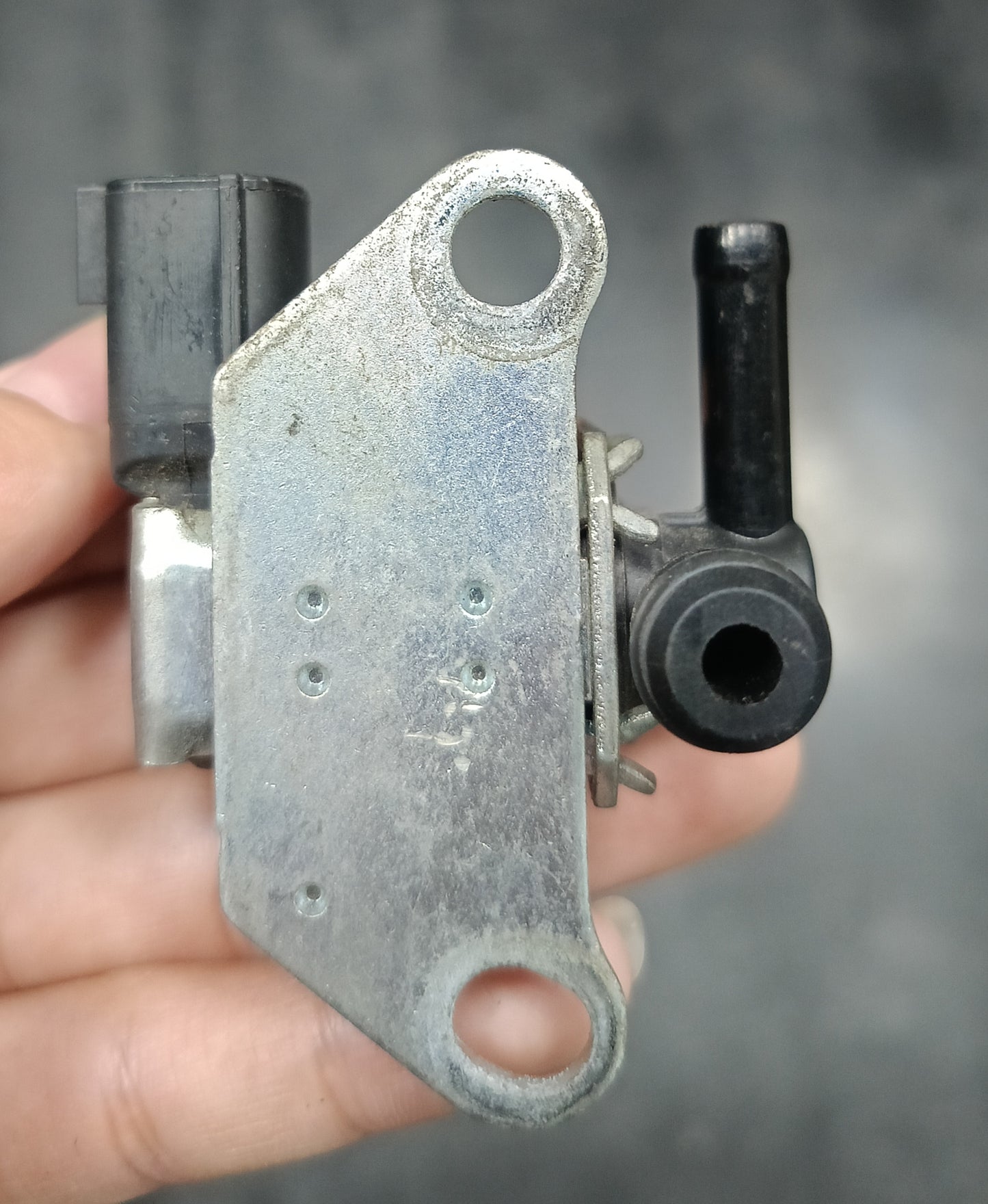 NISSAN LIVINA VACUUM SOLENOID SWITCH (K5T46695)