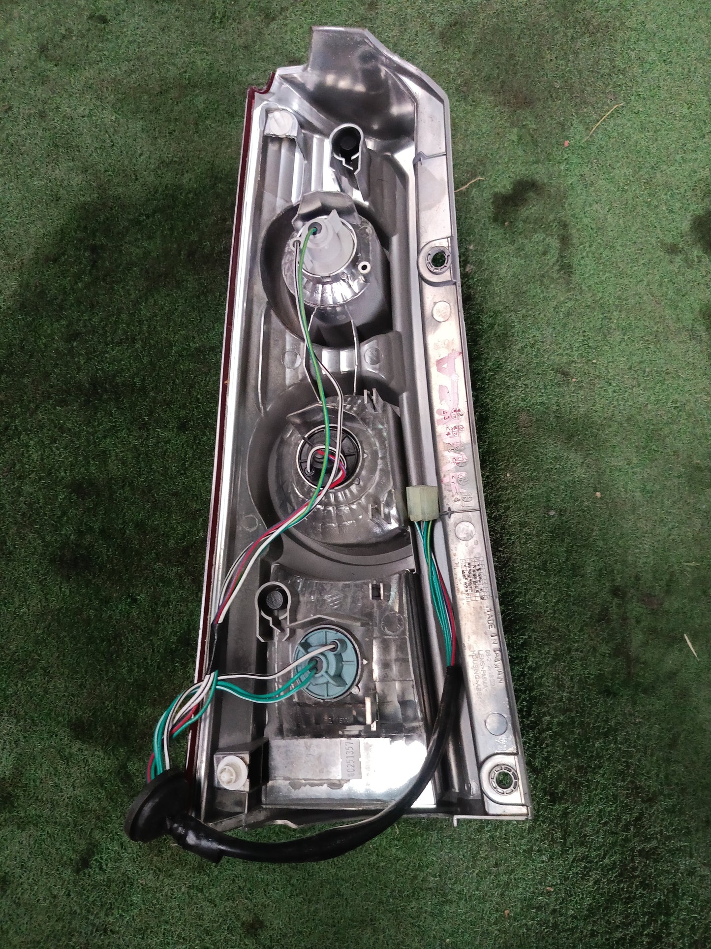 TOYOTA AVANZA TAIL LAMP RH (TL00216)