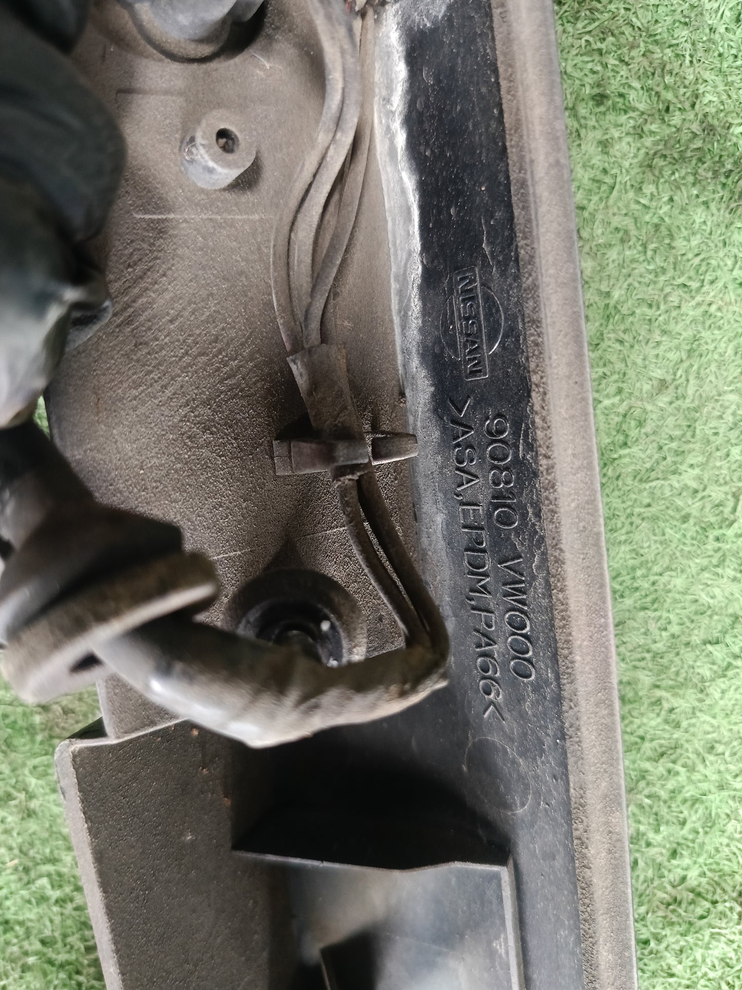 NISSAN URVAN FINISHER BACK DOOR (90810-VW000)