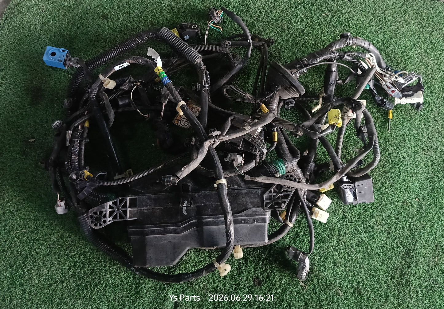 TOYOTA RUSH 1.5 AT FUSEBOX / ENGINE WIRING (82111-B2280)