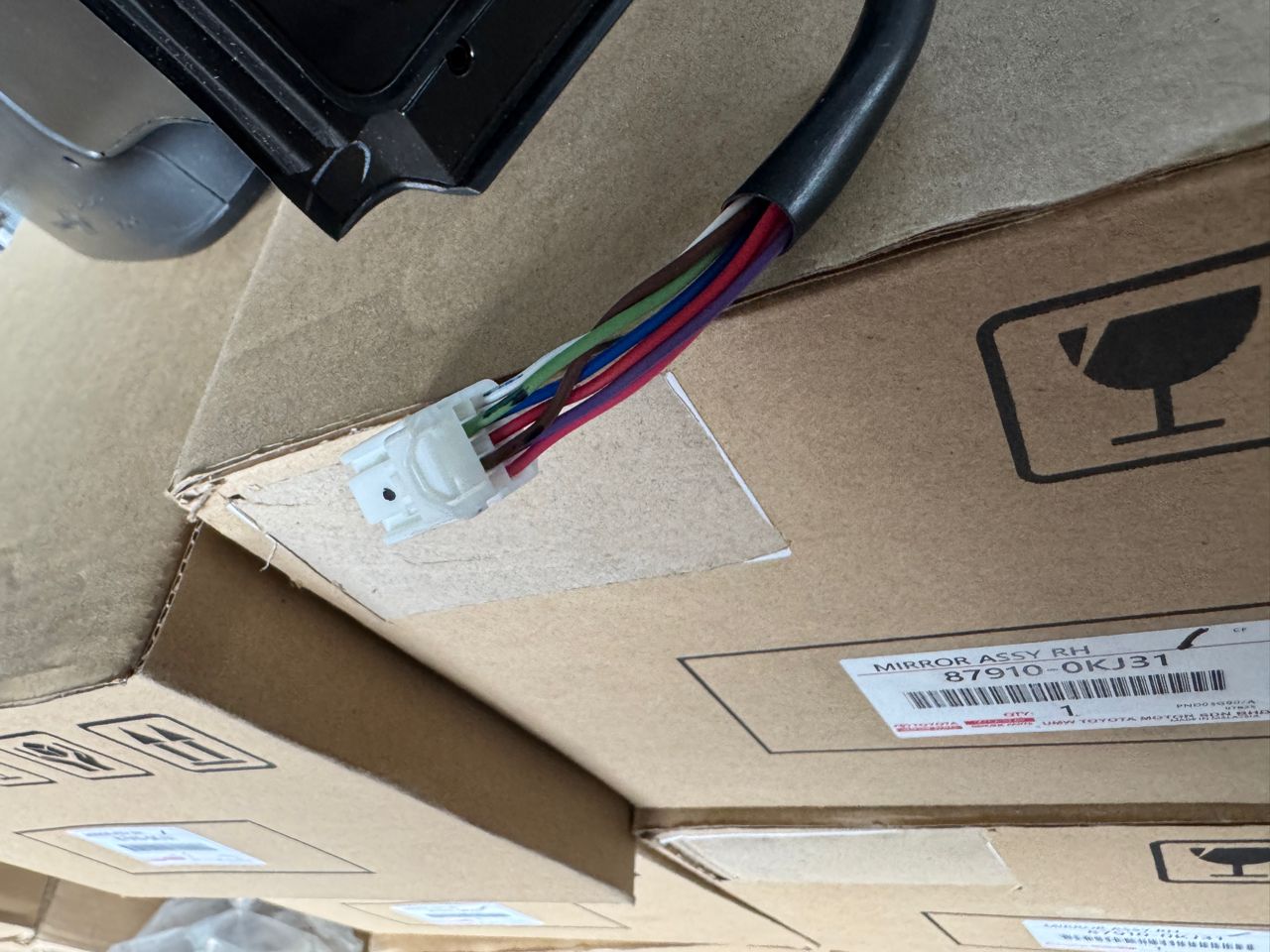 TOYOTA REVO ROCCO ROGUE SIDE MIRROR 7 WIRE LH (NEW) (87940-0KJ01)