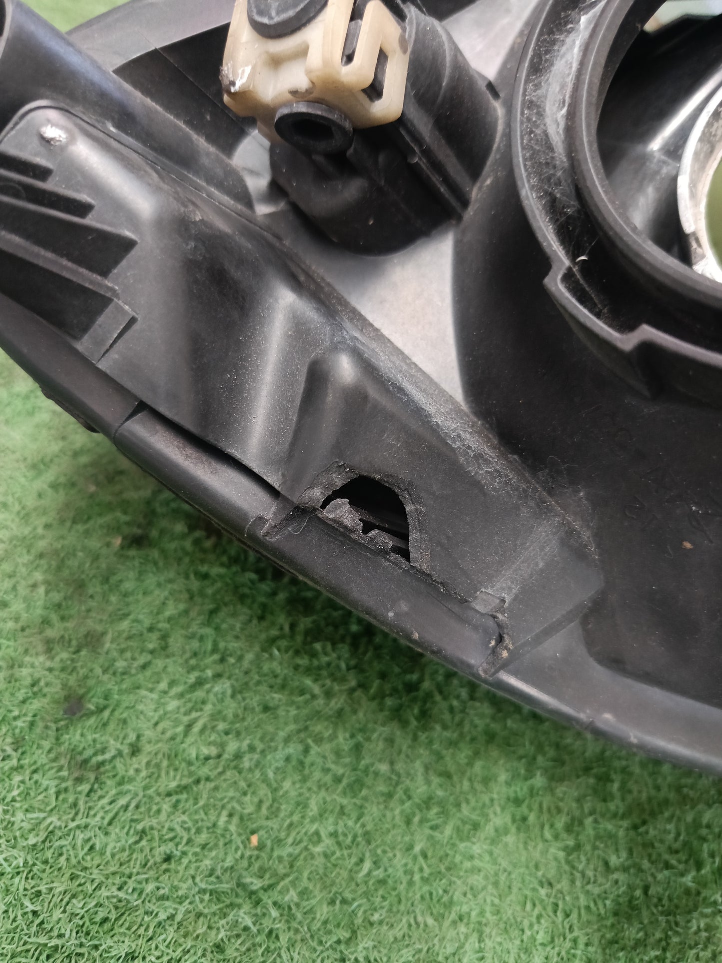 PERODUA VIVA HEAD LAMP RH (HL0105)