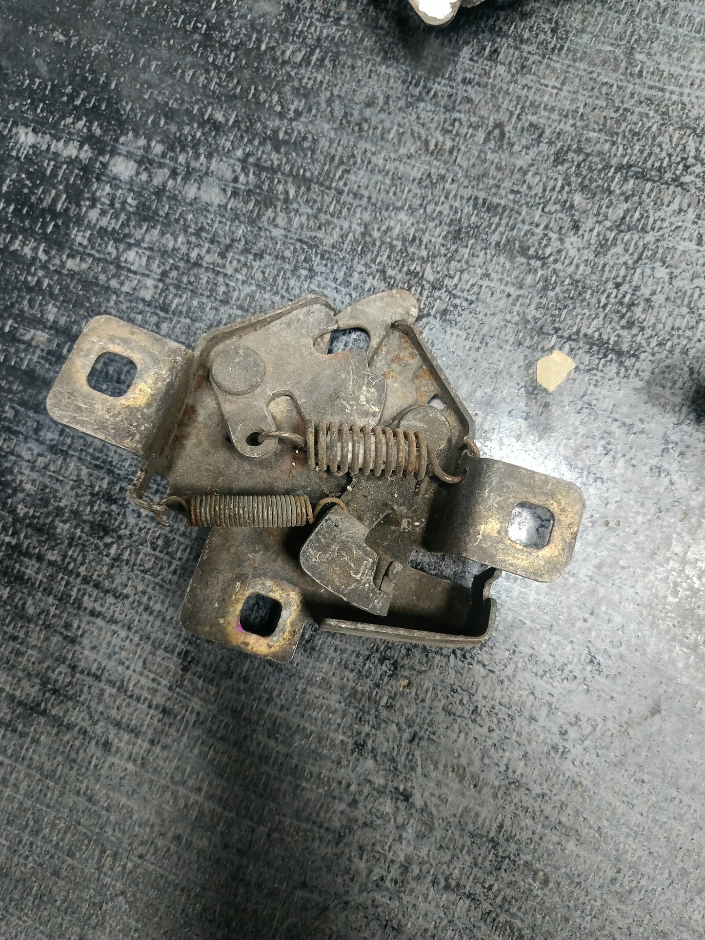 PERODUA KANCIL FRONT BONNET LOCK BL00001