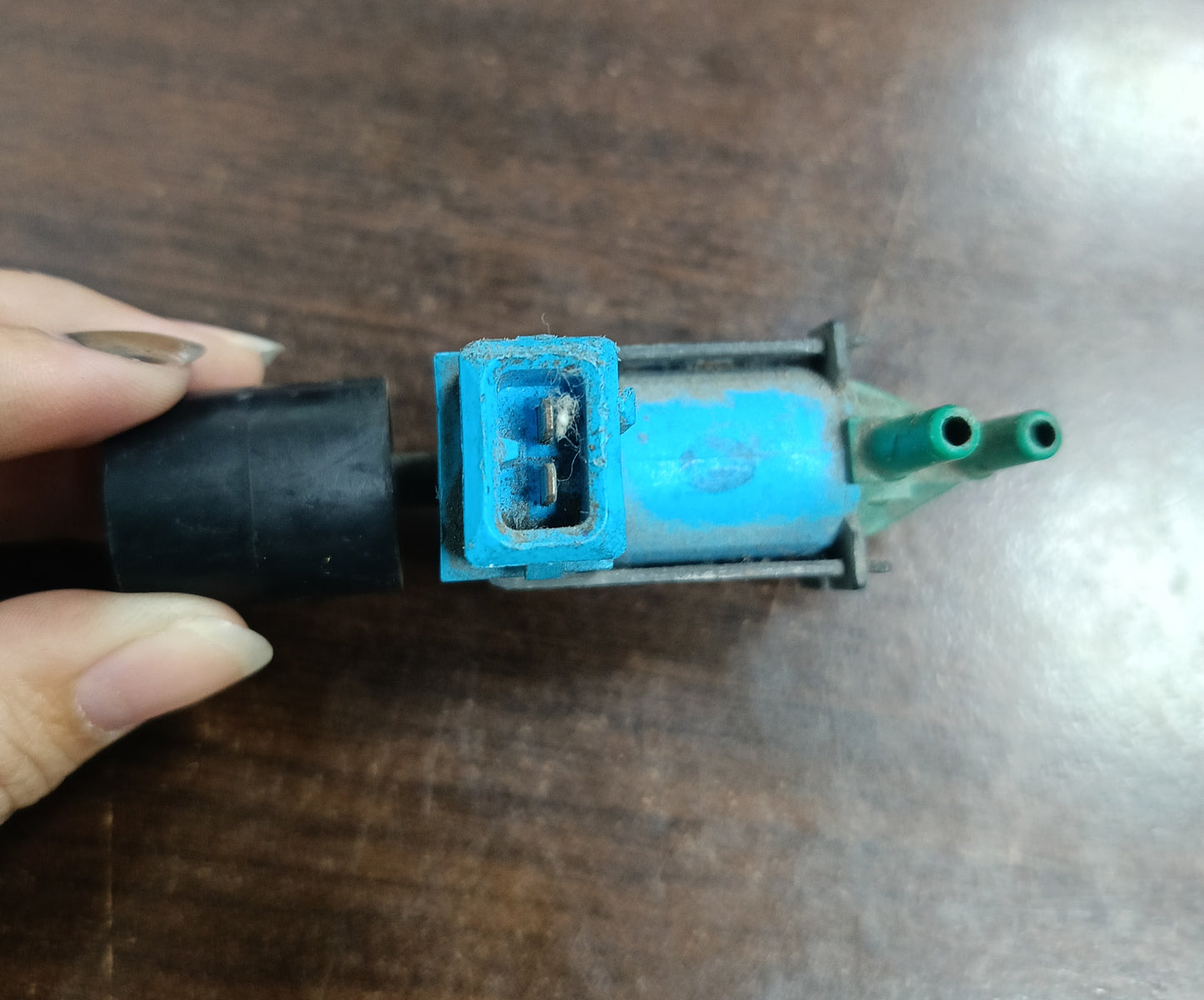 ISUZU D-MAX VACUUM VALVE SWITCH (8-97043750-0)