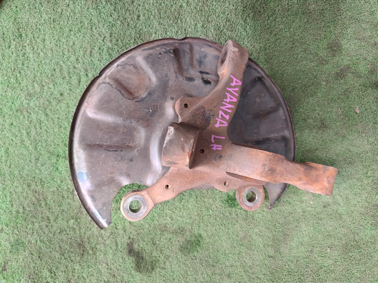 TOYOTA AVANZA KNUCKLE ARM LH (KA088)