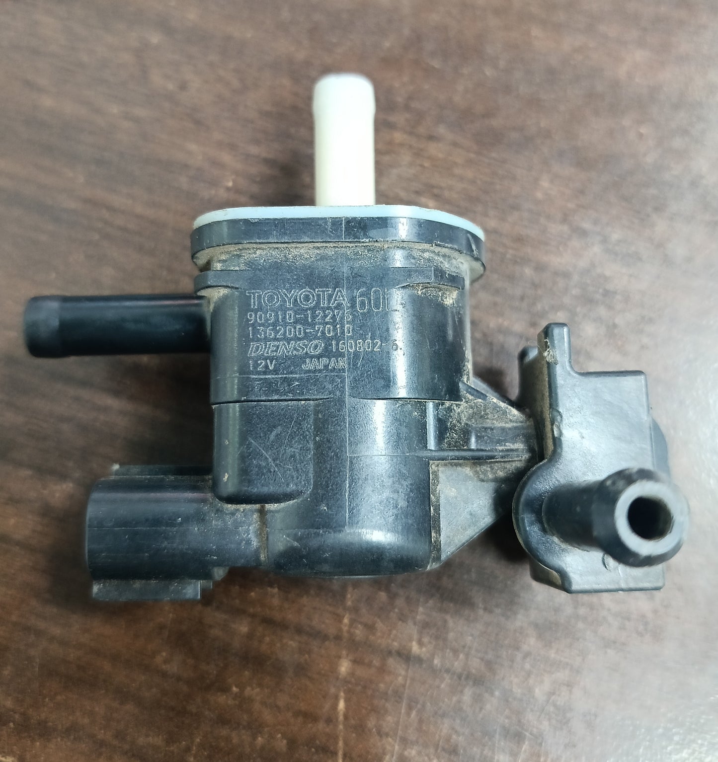 TOYOTA COROLLA VACUUM VALVE SENSOR (90910-12276)