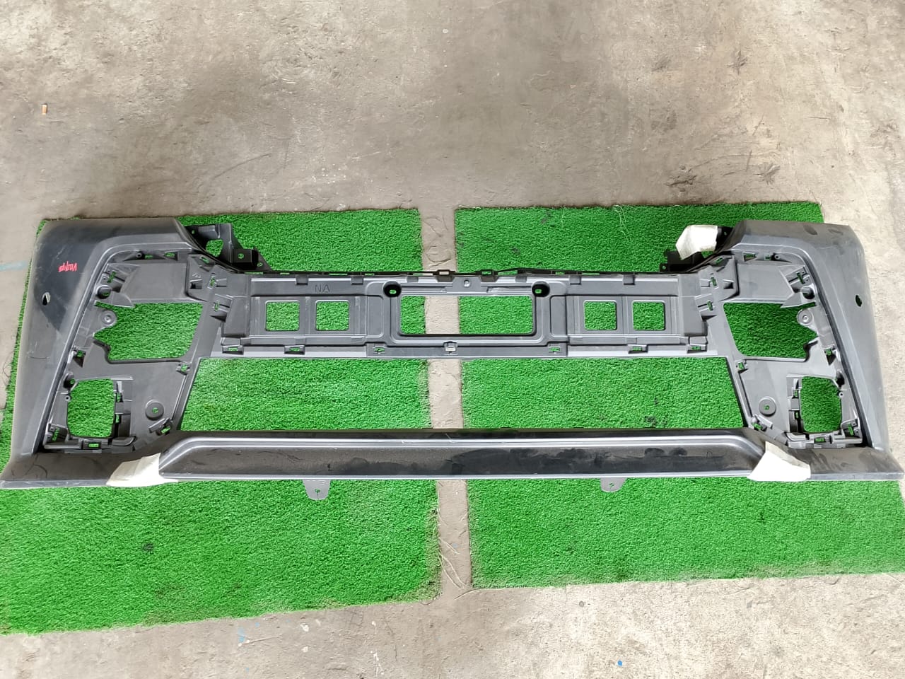TOYOTA VELLFIRE FRONT BUMPER (NEW) (FB00022)