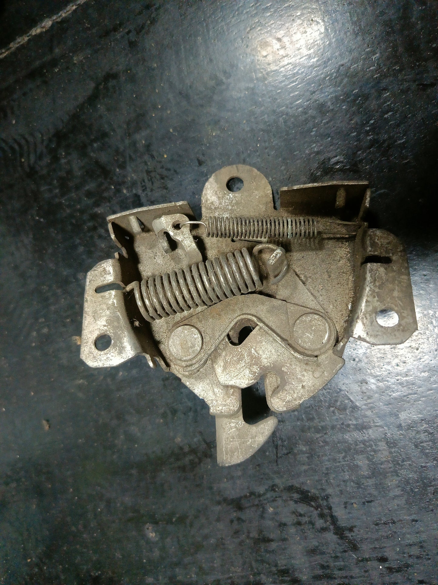 SUZUKI ALTO FRONT BONNET LOCK (BL00027)