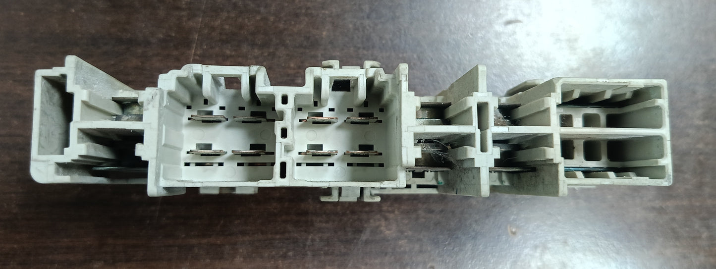 GENUINE TOYOTA BLOCK ASSY FUSIBLE LINK ECU (82620-26440)