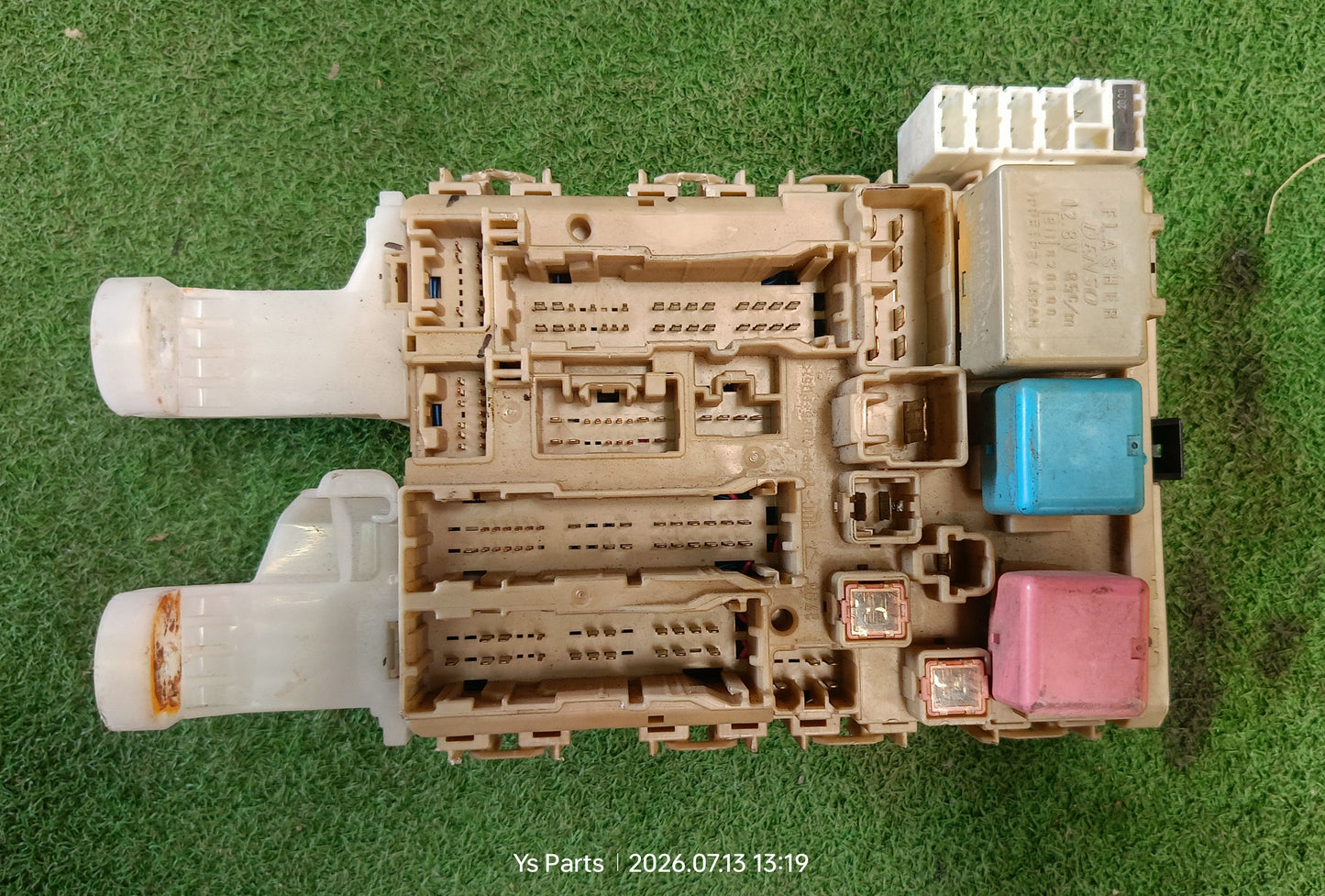 TOYOTA HIACE FUSEBOX ECU (82730-26061)