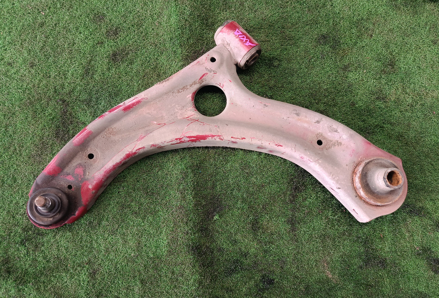 PERODUA AXIA LOWER ARM LH (LAM062)