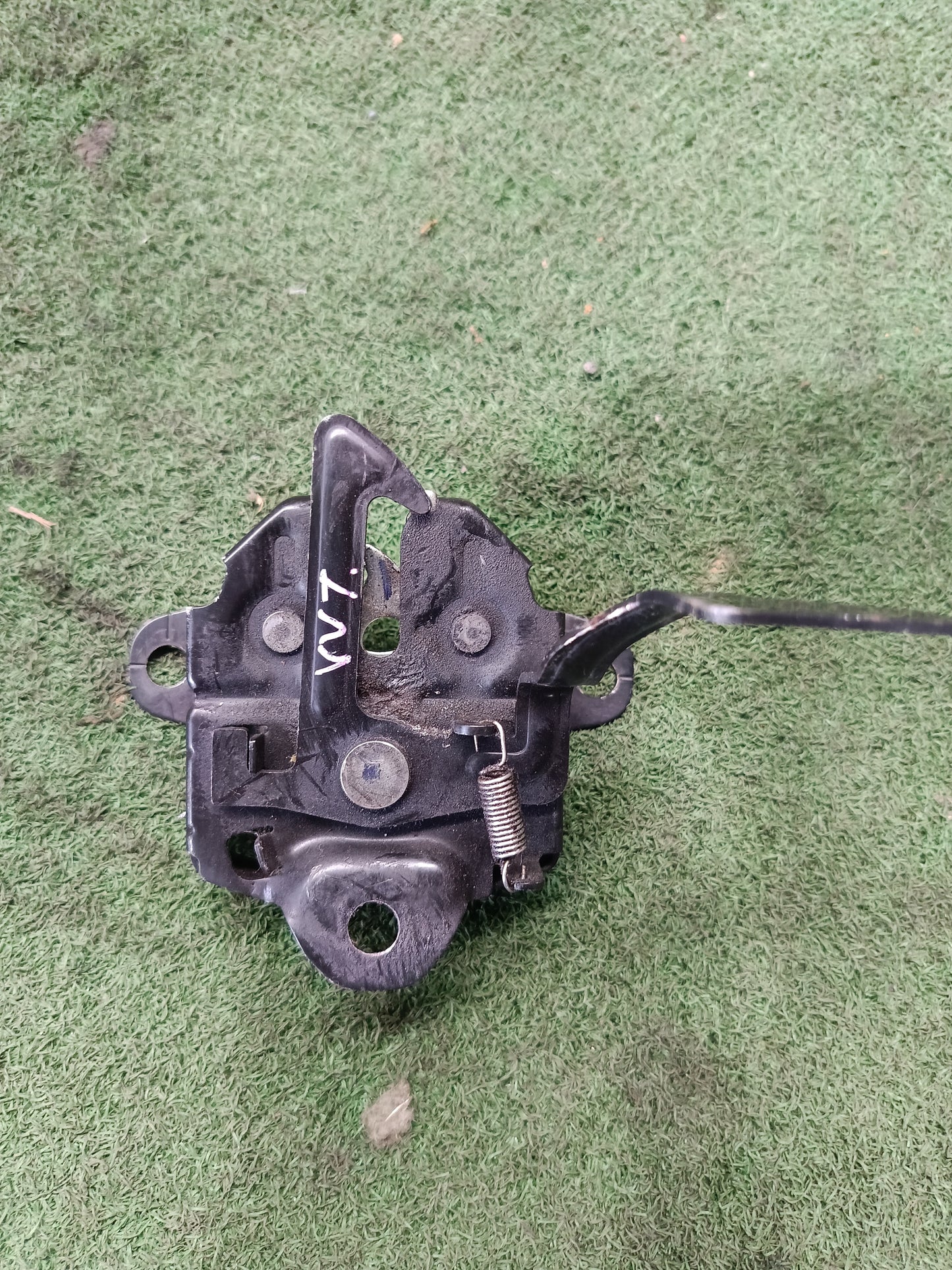 PROTON SAGA VVT FRONT BONNET LOCK (BL00044)