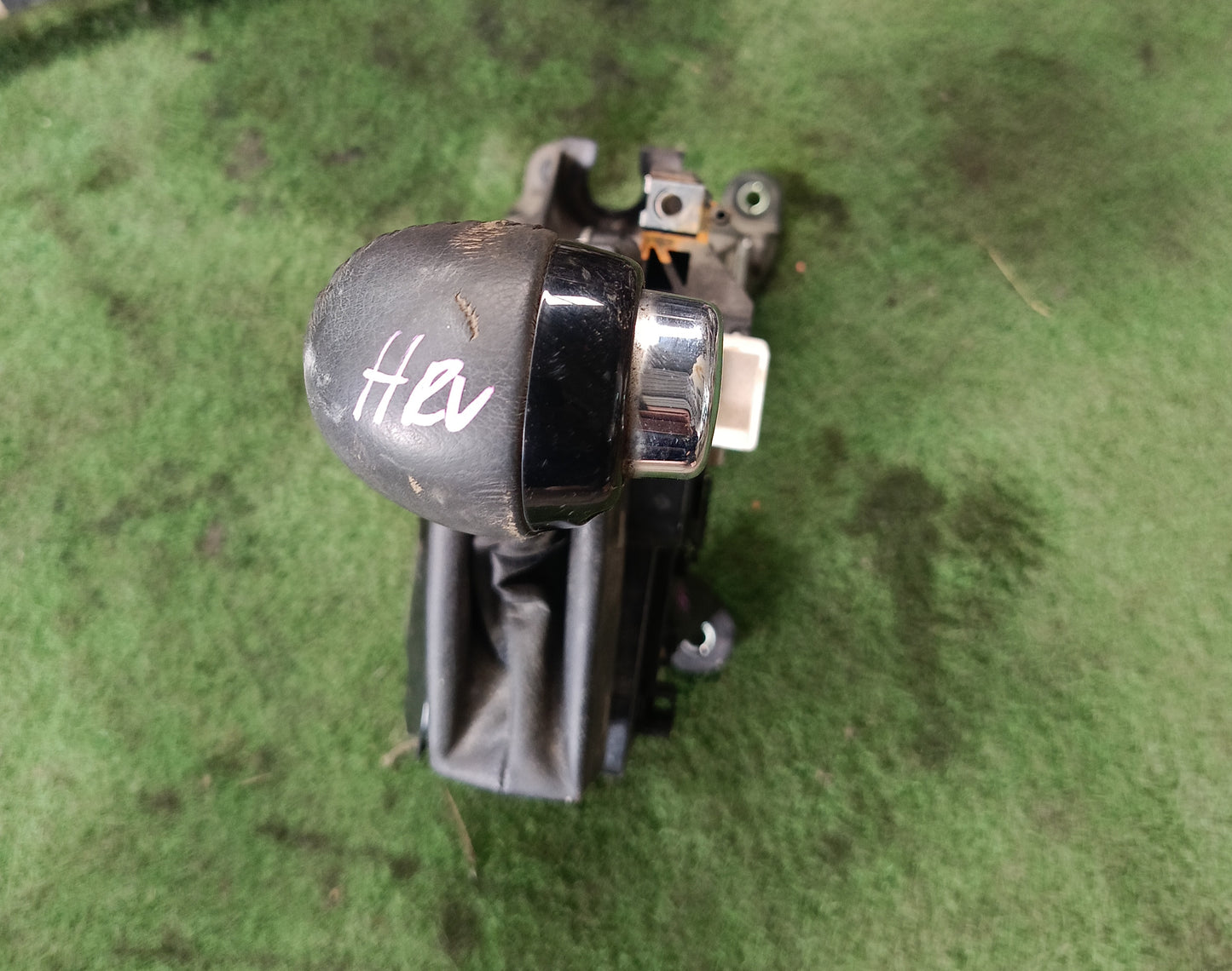 HONDA HRV GEAR LEVEL (T7A-9520)