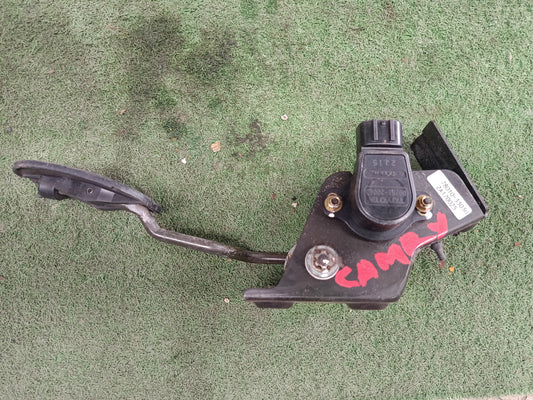 TOYOTA CAMRY PEDAL SENSOR (78010-33030)