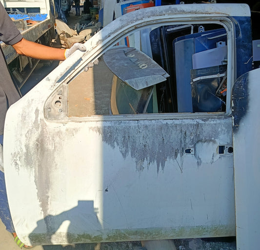 TOYOTA HILUX VIGO DOOR PANEL FLH KOSONG WHITE (DP00311)