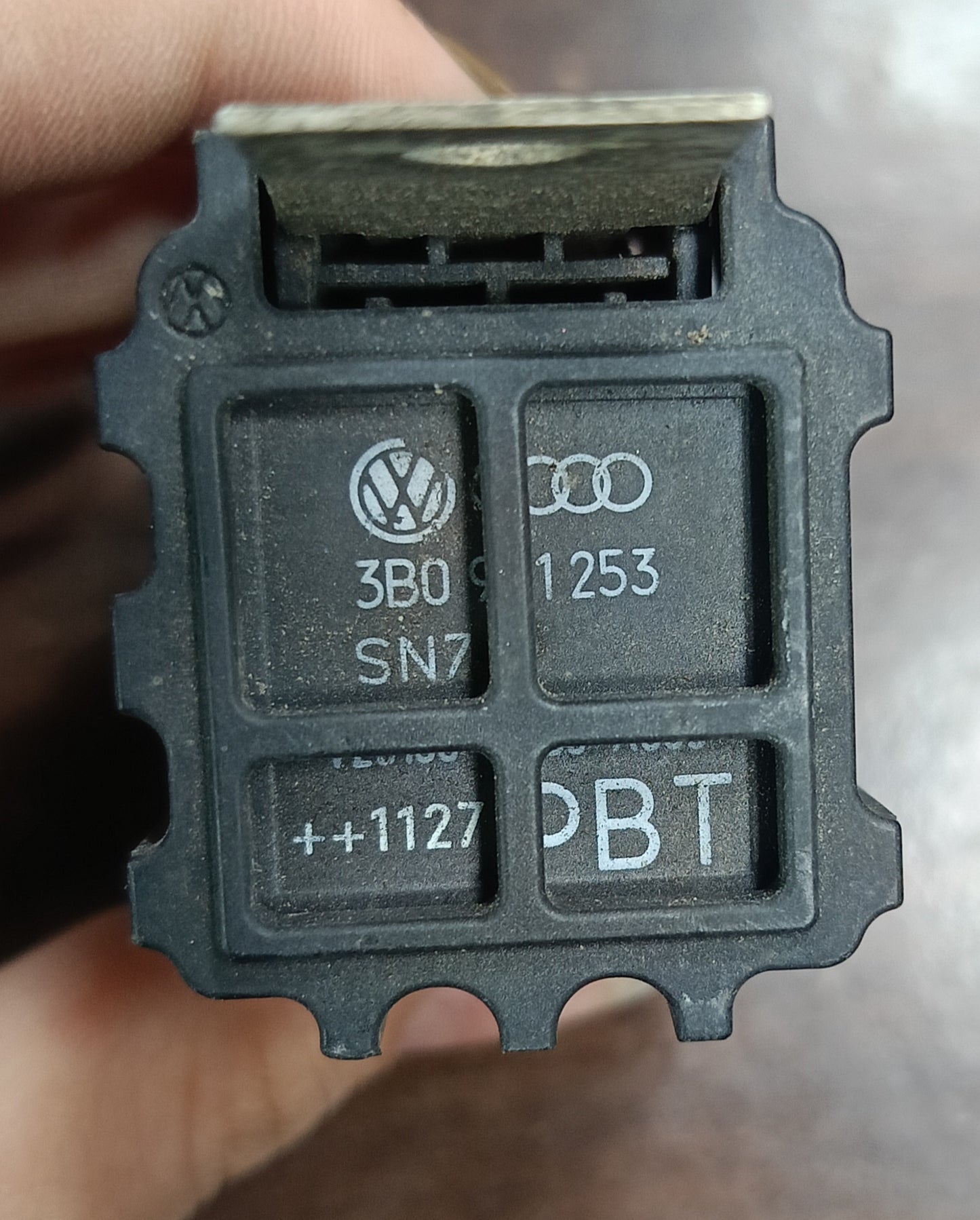 VOLKSWAGEN POWER RELAY (3B0951253)
